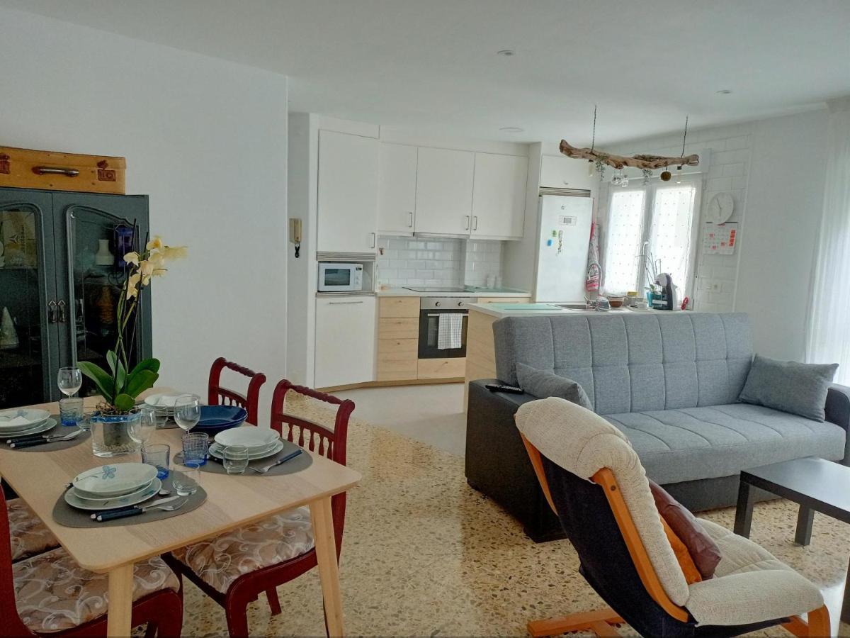Apartamento R Y C Aviles Exterior photo